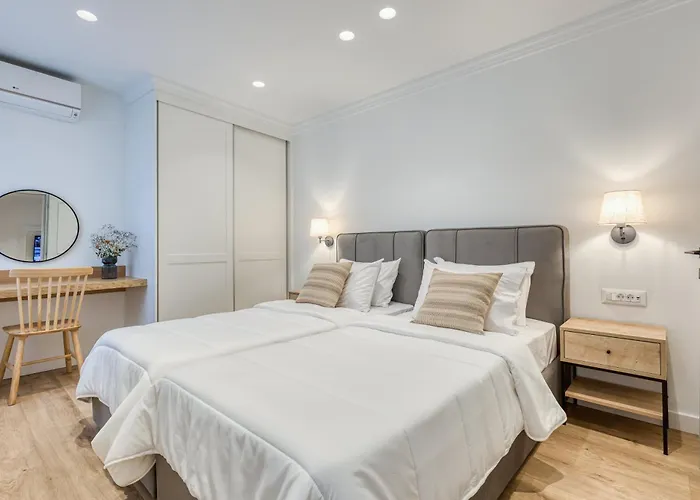 Sorelle Di Corfu * Corfu (city)