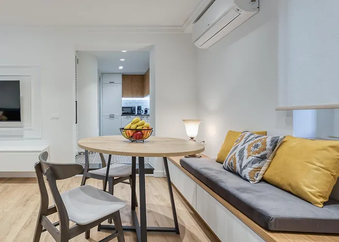 Sorelle Di Corfu * Corfu (city)